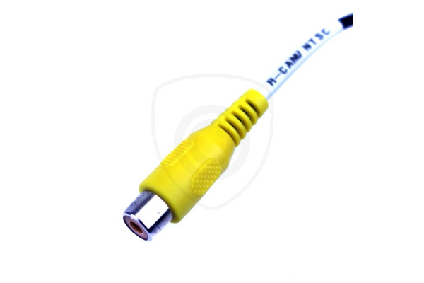 Adapter za povezivanje kamere za vožnju unatrag na monitor Toyota i Subaru