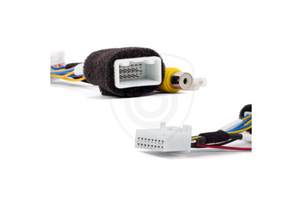Adapter za povezivanje kamere za vožnju unatrag na monitor Toyota i Subaru