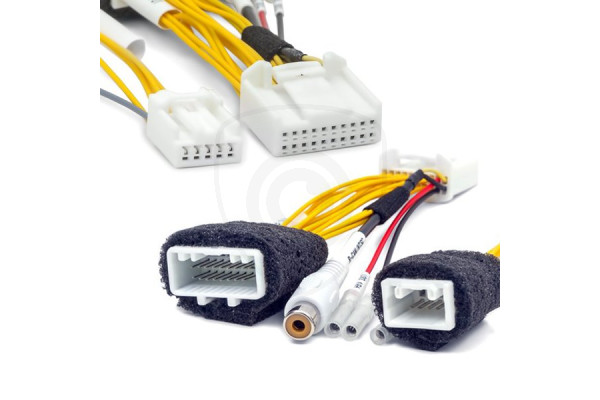 Kabelski adapter za povezivanje kamere za vožnju unatrag na monitor Toyota GEN5 / GEN6
