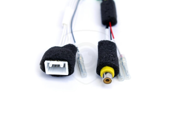 Kabelski adapter za povezivanje kamere za vožnju unatrag s monitorom Suzuki 2012 - 2021
