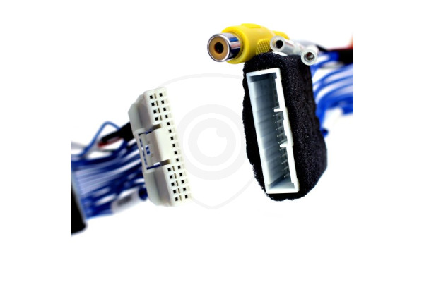 Adapter za povezivanje kamere za vožnju unatrag s monitorom Toyota MFD GEN5 i GEN6 s navigacijom