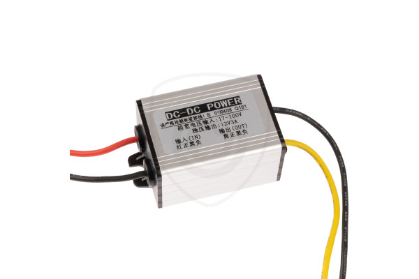 Pretvarač napona s 17–100V na 12V (3A) za kamere za vožnju unatrag