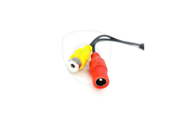 Redukcija s Mini 4-PIN muški na 1x RCA ženski + napajanje ženski